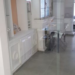 Tiro Glass Carpintería y Cristalería puerta en vidrio